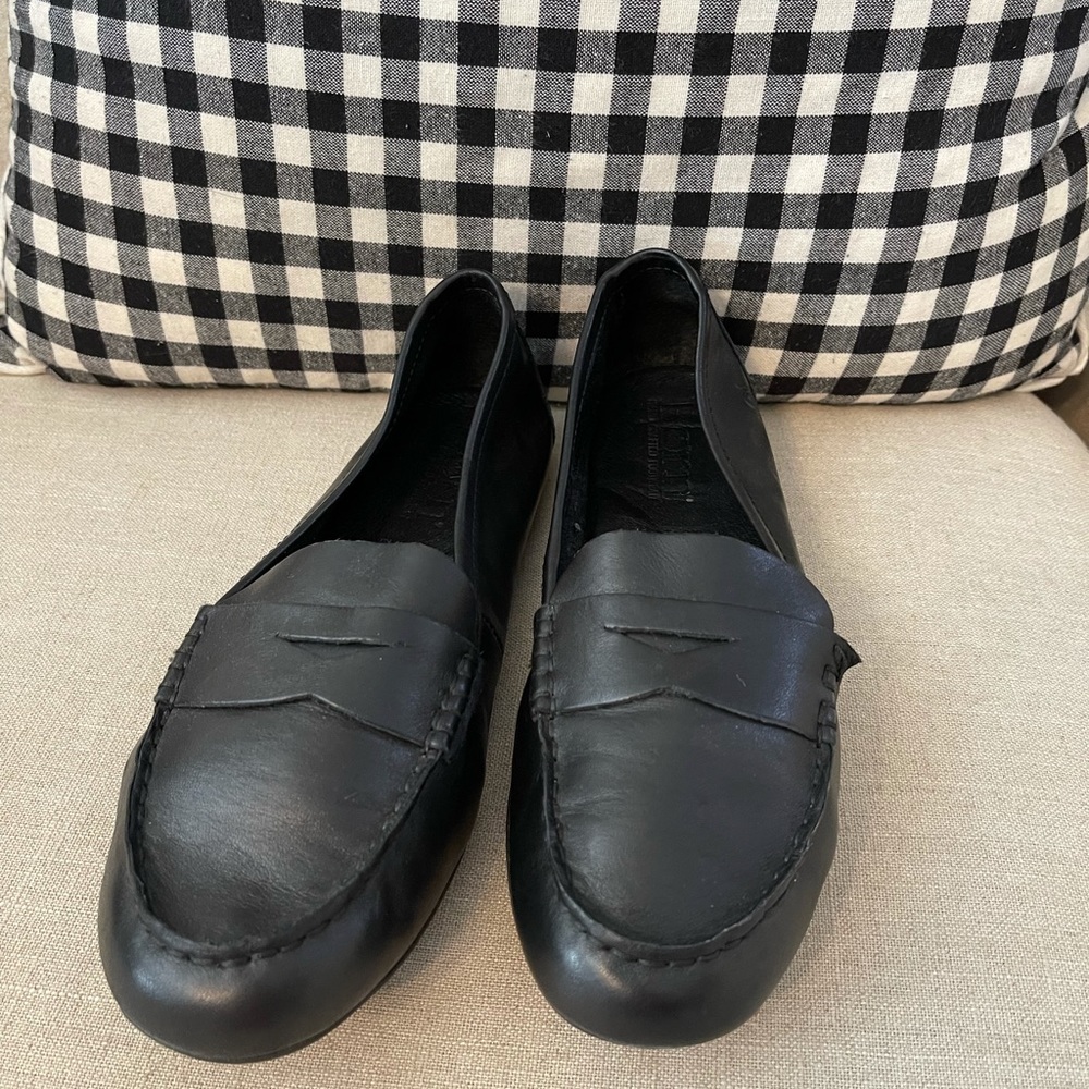 Born soft leather driving loafers